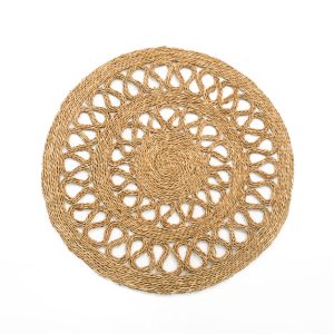 Beautiful patterned circular seagrass carpet – DE230143